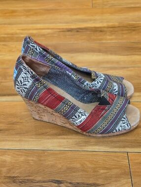 Toms Lina Wedge Espadrille Peep Toe Tribal Aztec Purple Multi Colored Size 7.5